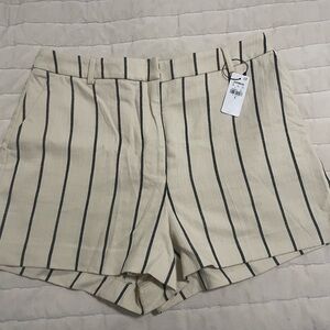 NWT Express women Striped Cream Women's Tailored Shorts size 10